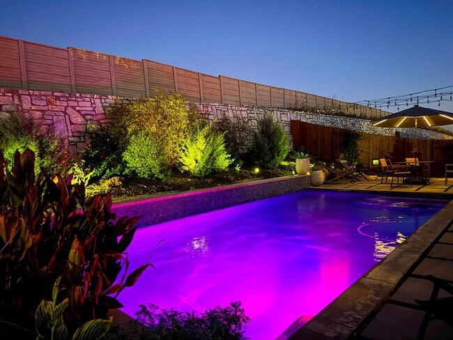 Building Photo - 11001 Charger Wy