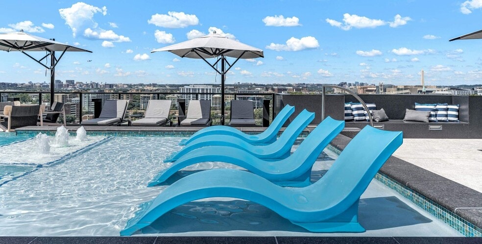 Building Photo - 1000 South Capitol