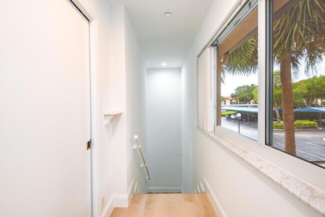 Building Photo - 380 NW 67th St