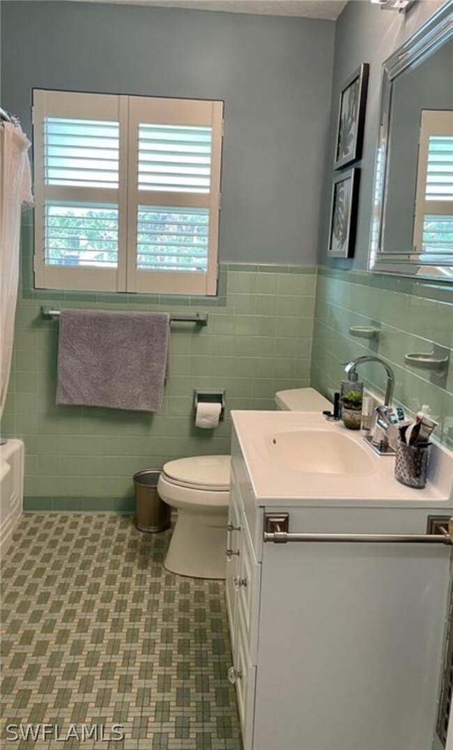 Building Photo - 235 Fordham Dr