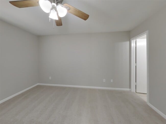 Building Photo - 5746 Gasser Ln
