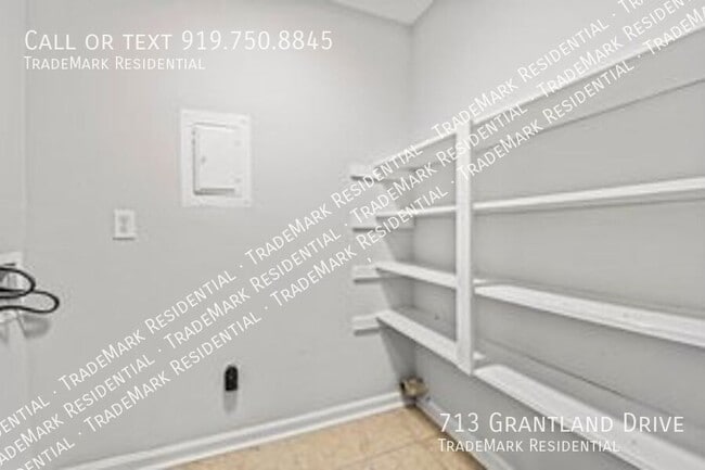 Building Photo - 713 Grantland Dr