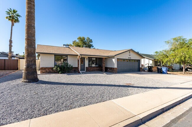 Building Photo - 4749 E Contessa St