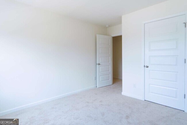 Building Photo - 2187 Foley Pk St