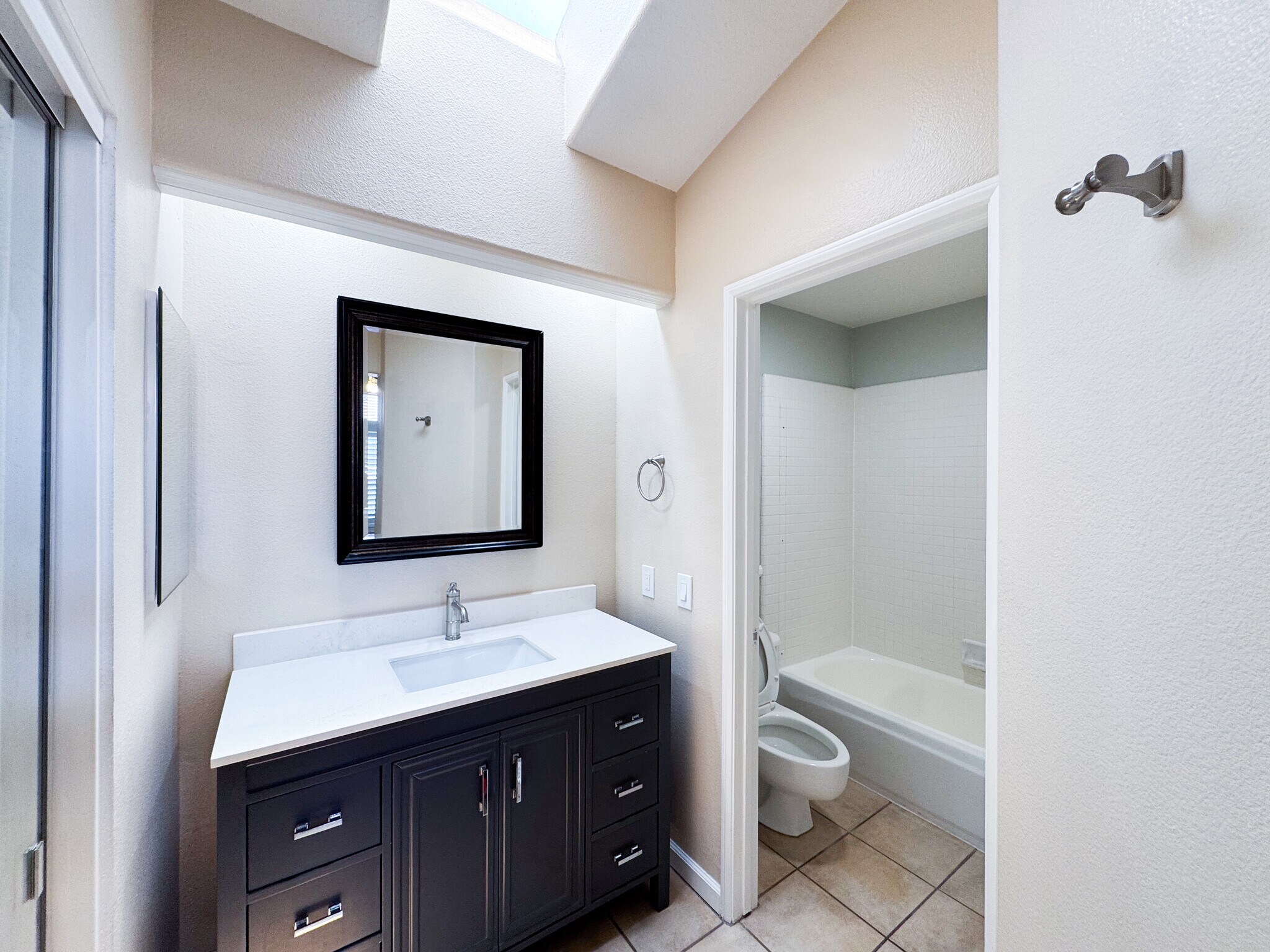 Building Photo - 8060 E Goldenrod Ln