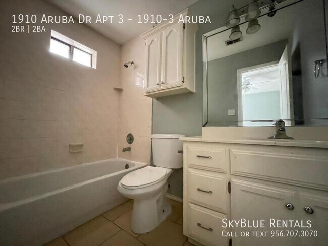 Building Photo - 1910 Aruba Dr