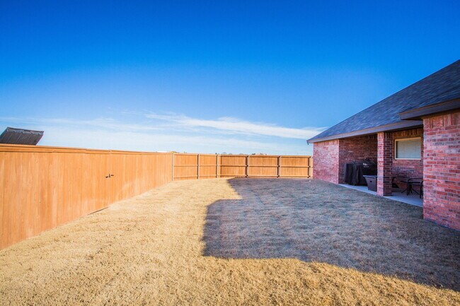 Building Photo - 816 North 4th Street