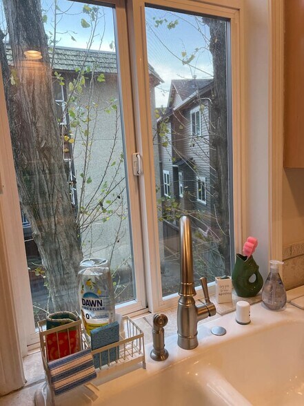 Building Photo - 4135 Chilberg Ave SW