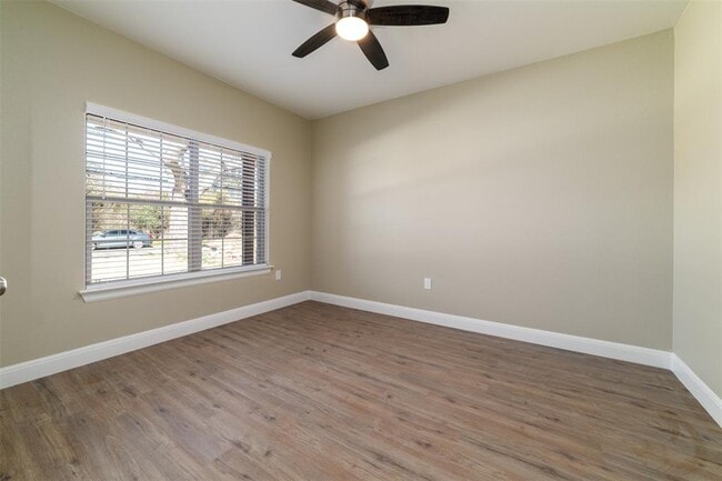 Building Photo - 1901 Seley Ave