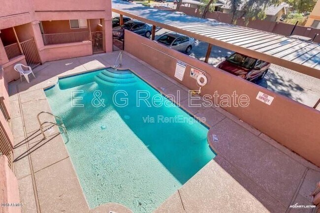 Building Photo - 1402 S Jentilly Ln