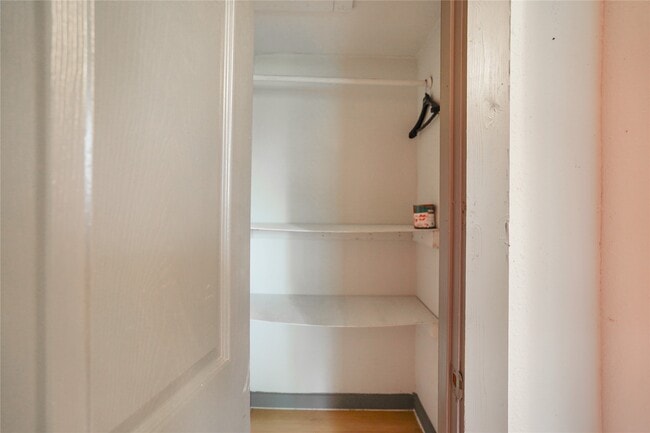 Building Photo - 5313 Firnat St
