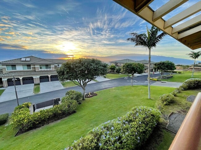 Building Photo - Luxury Townhome Living at The Villas at Ke...