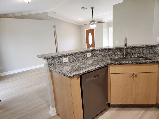 Building Photo - 827 NE 23rd Terrace