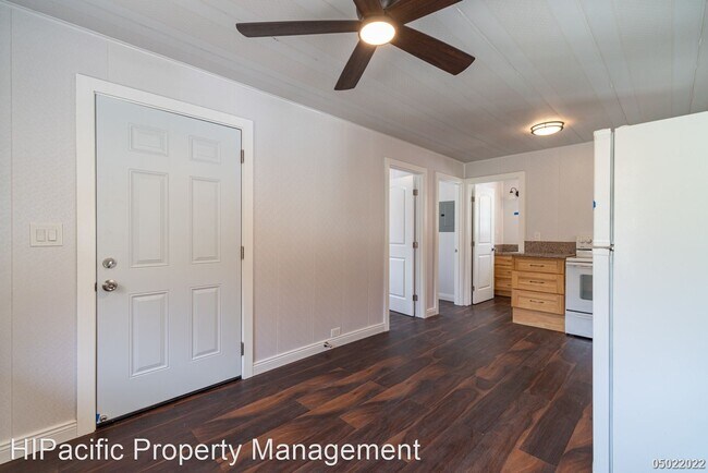 Building Photo - 2 br, 1 bath House - 87-346 Hakimo Rd B
