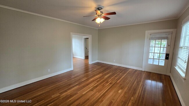 Building Photo - 785 Pinehurst St