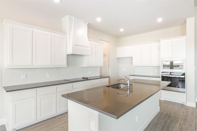 Building Photo - 630 Crystal Lk Ln