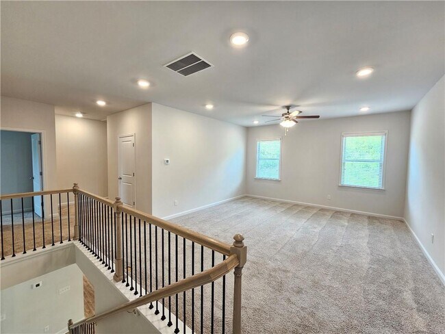 Building Photo - 7875 Tiberon Pkwy