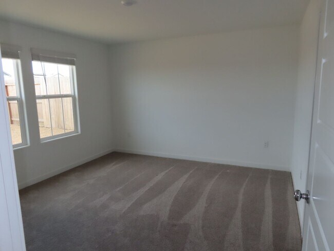 Building Photo - 12800 Spotted Wren Cir