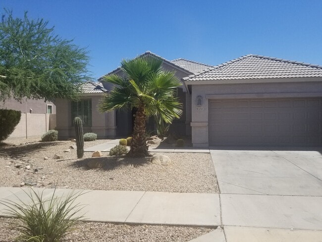 Building Photo - Beautiful spacious 3 b 2 bth 1834 sq ft home
