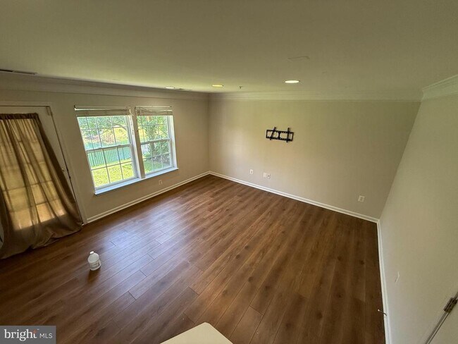 Building Photo - 7082 Water Oak Rd