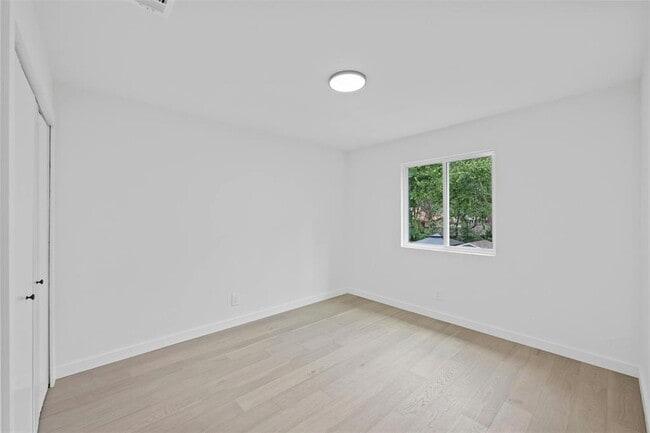 Building Photo - 6721 Lost Valley