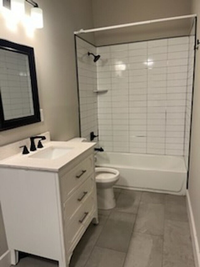 Building Photo - 1262 S Shelby St