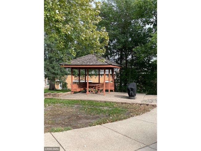 Building Photo - 8037 Xerxes Ave S