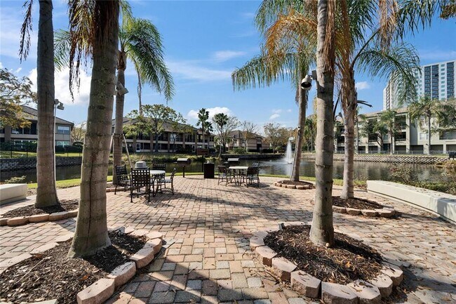 Building Photo - 895 Normandy Trace Rd