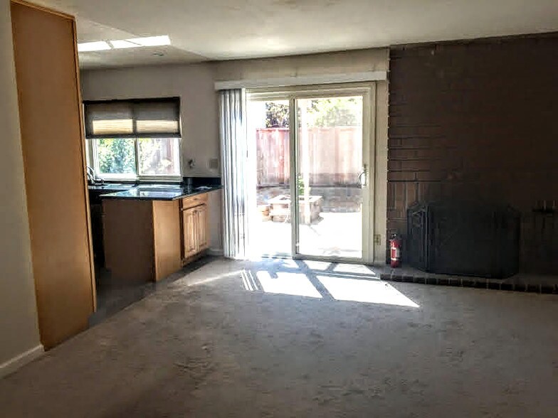 Family Room - 7471 Aaron Ct