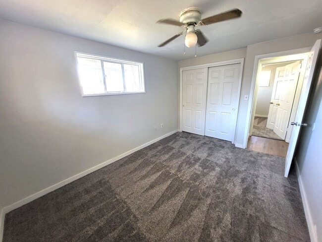 Building Photo - 3 bed 1 bath duplex in Clayton - $500 Off