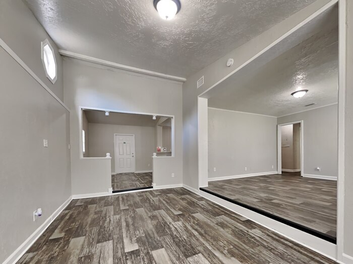 Building Photo - 5150 Corsair Ave
