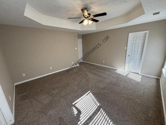 Building Photo - 2805 Southfork Dr