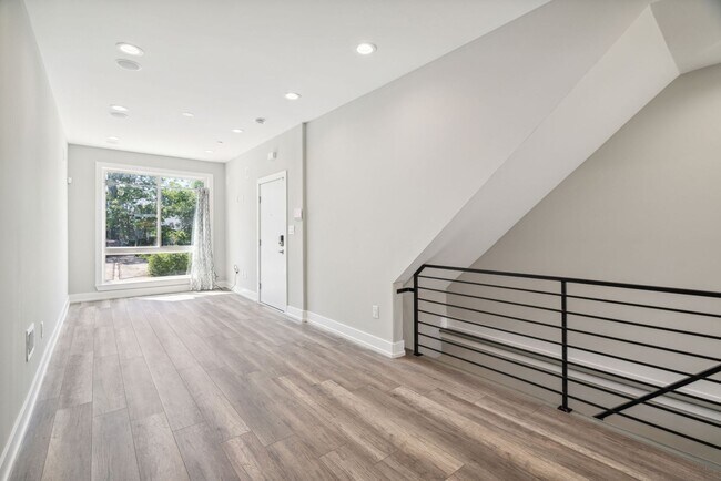 Building Photo - 2429 N 3rd St