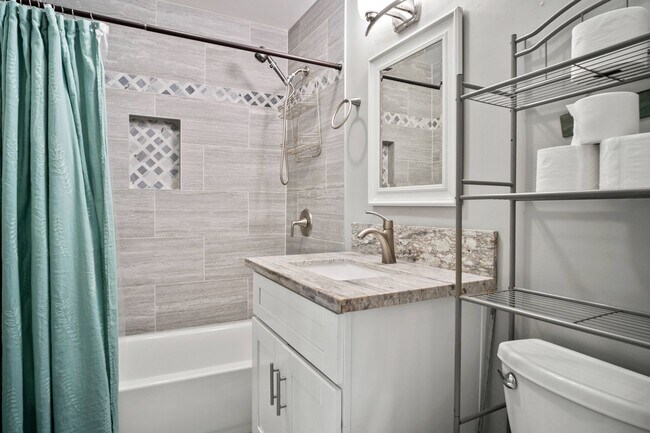Building Photo - 4 Bed | 2.5 Bath Home in Spring Valley with Detached Office Suite!