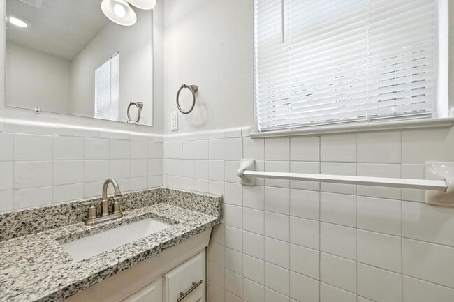 Building Photo - Immaculate 4-Bedroom Remodel in the Heart ...