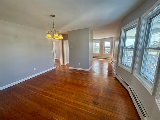 Building Photo - 67 Sycamore St