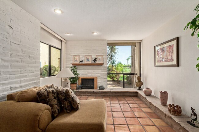 Building Photo - RESORT Style FULLY-FURNISHED Condo in Paradise Valley - 4 bedroom / 2.5 bath