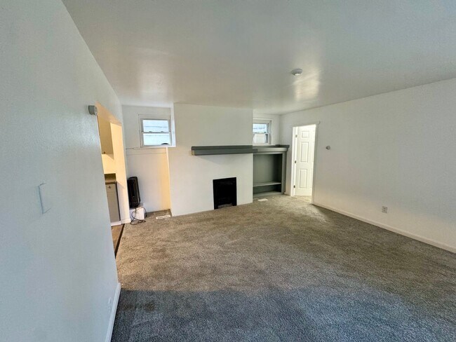 Building Photo - 42 Climax St