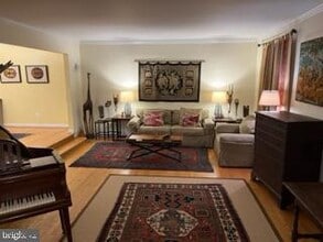 Building Photo - 7013 Whittier Blvd