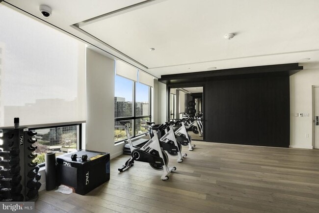 Building Photo - 1650 Silver Hill Dr