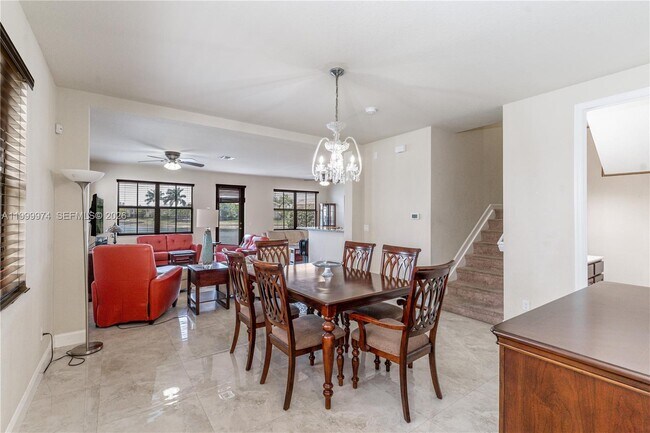 Building Photo - 8435 Lakeview Trail