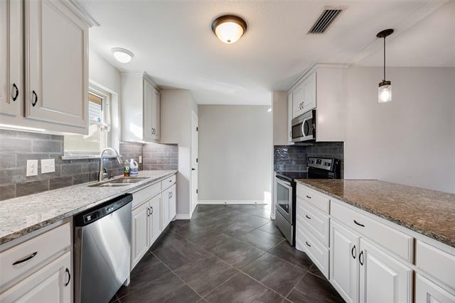 Building Photo - 1832 Tameria Dr