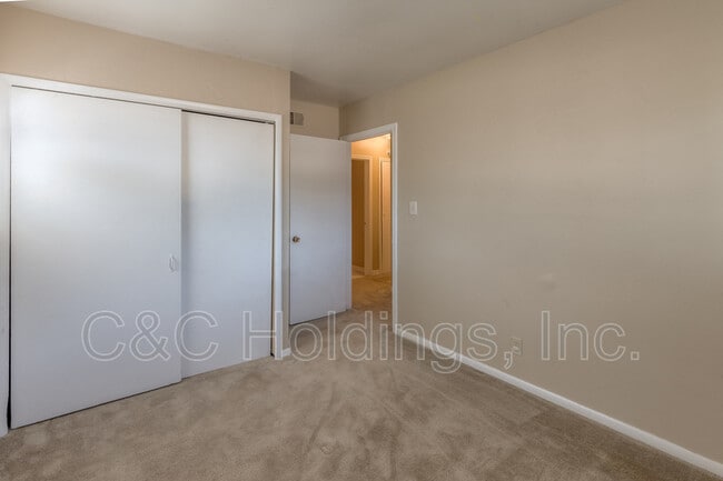Building Photo - 204 S 197th E Ave
