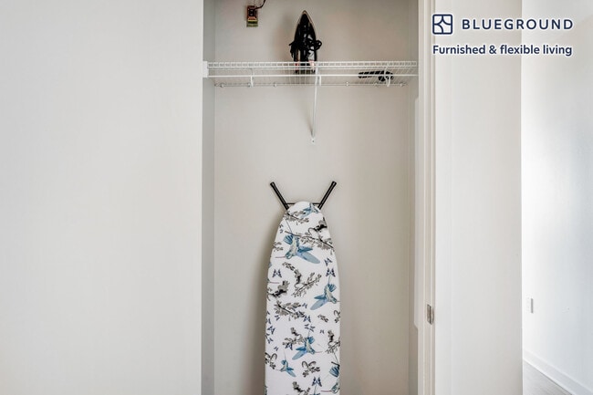 Building Photo - 1 Market St