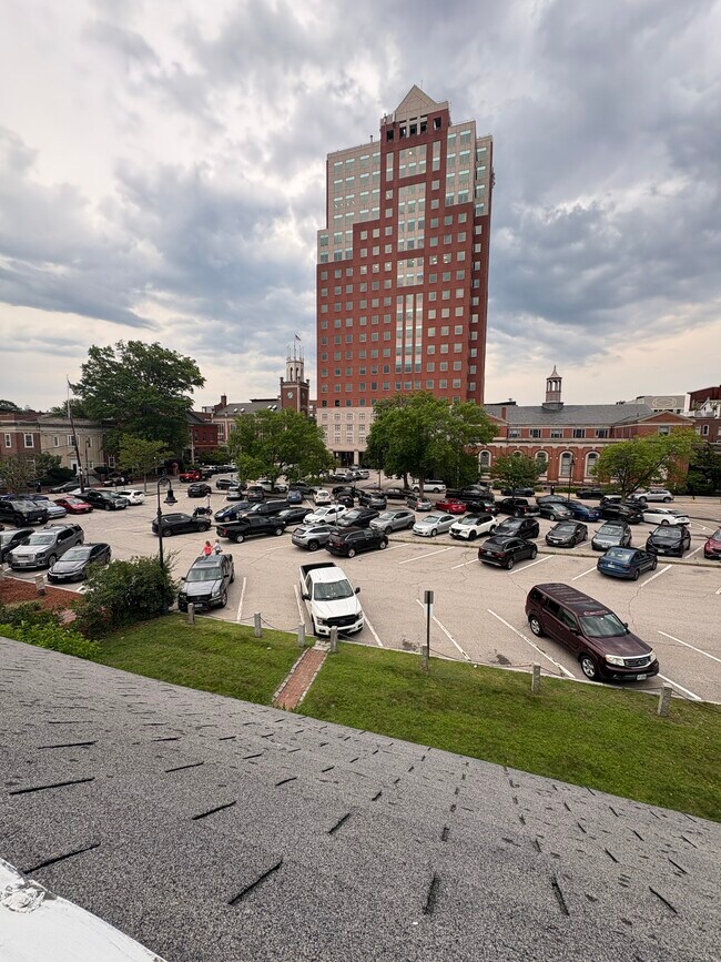 centrally located - 69 Middle St