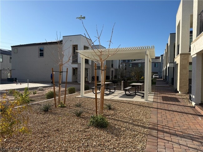 Building Photo - 5752 CRENELLATED St