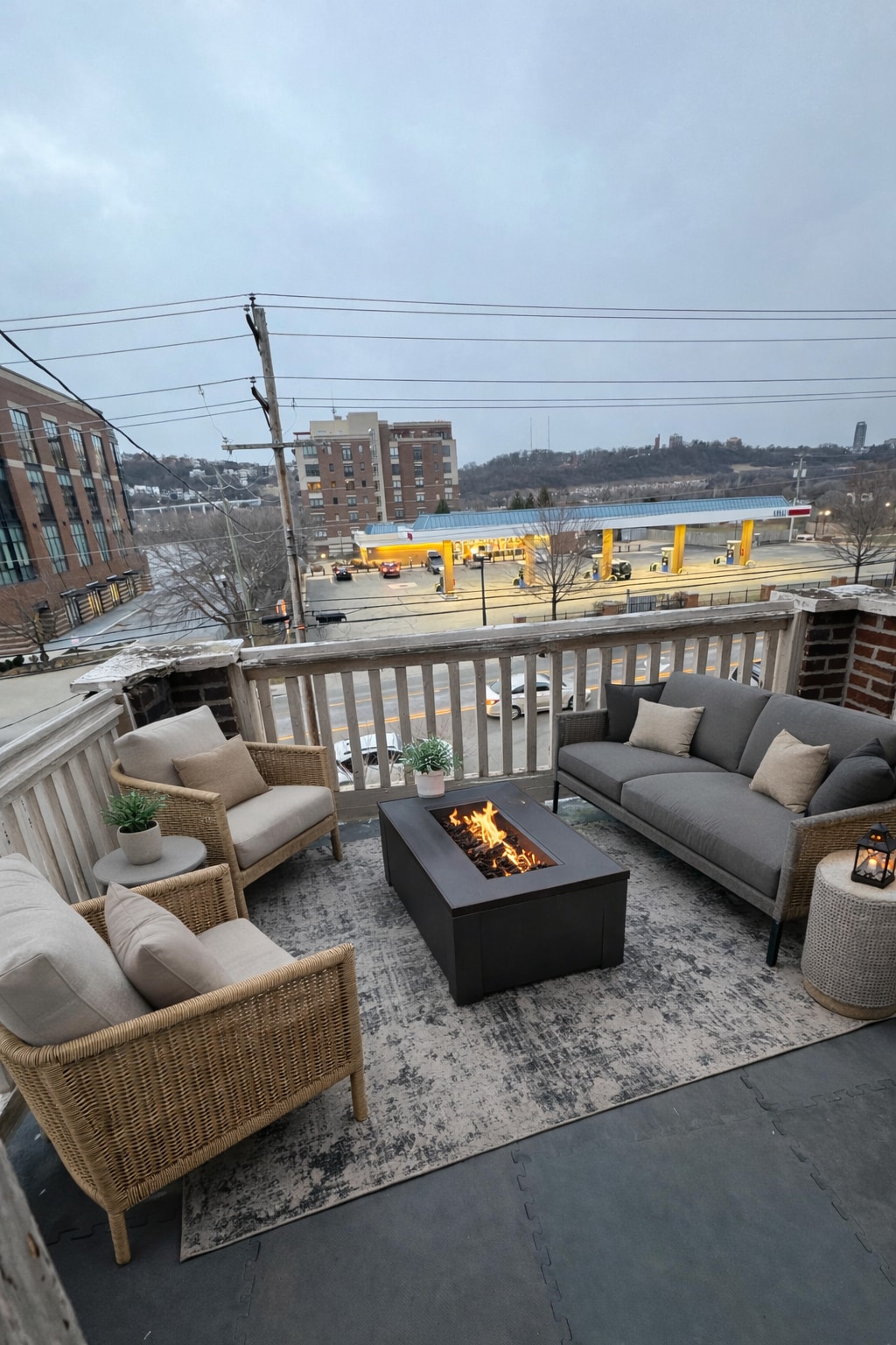 Private balcony with view of Cincinnati - 136 Fairfield Ave