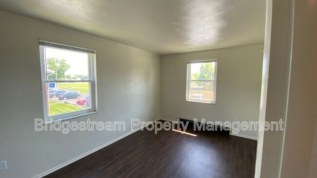 Building Photo - 1299 Sanlor Ave