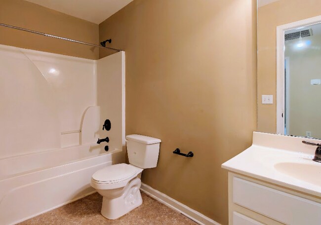 Building Photo - 809 Redden Row