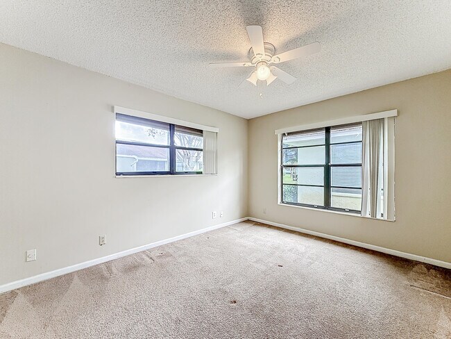 Building Photo - 9780 Pecan Tree Dr